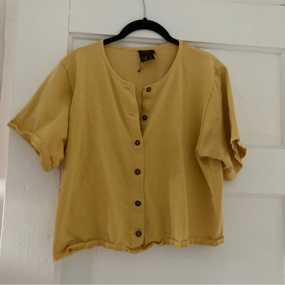 Adorable vintage button down crop by MISH natural dye